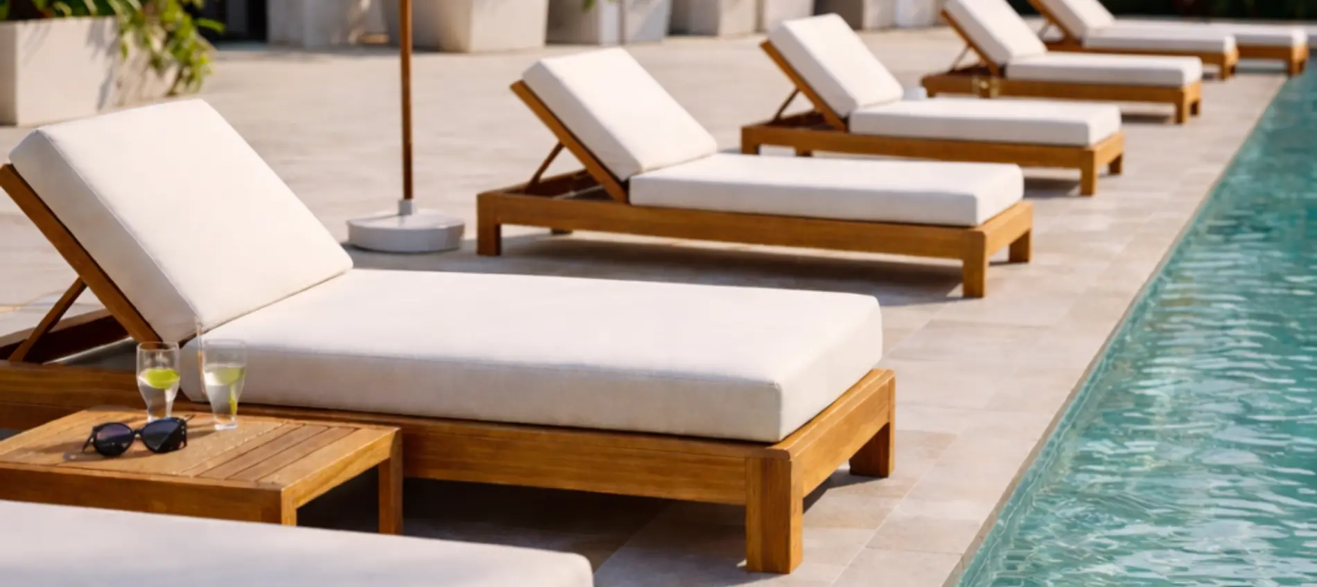 Coussins bain de soleil professionnels sur-mesure : confort, durabilité et image haut de gamme