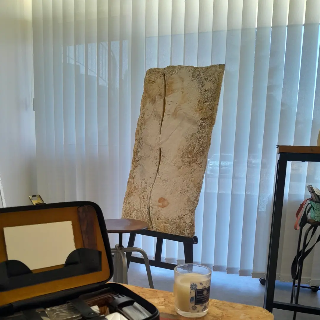 Store californien dans un atelier d'artiste