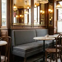 Coussin-banquette-Gris-sur-mesure---Anti-tache---Restaurant.webp