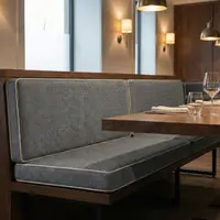 Coussin-banquette-Gris-sur-mesure---Tissu-maille---Restaurant.webp